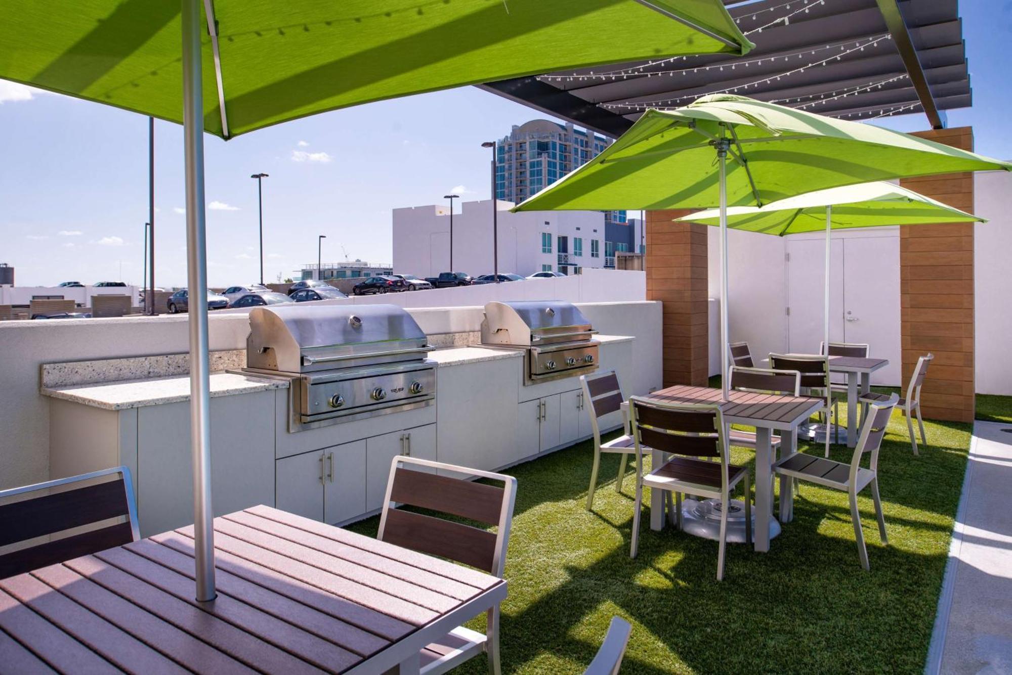 Home2 Suites By Hilton Tampa Downtown Channel District Екстериор снимка